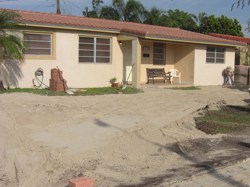 Concrete sand for smooth & level driveway paver installation