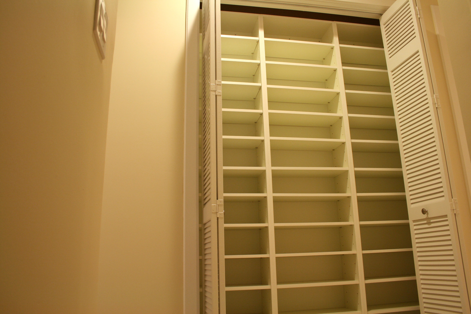 Custom Linen Closet in Hallway