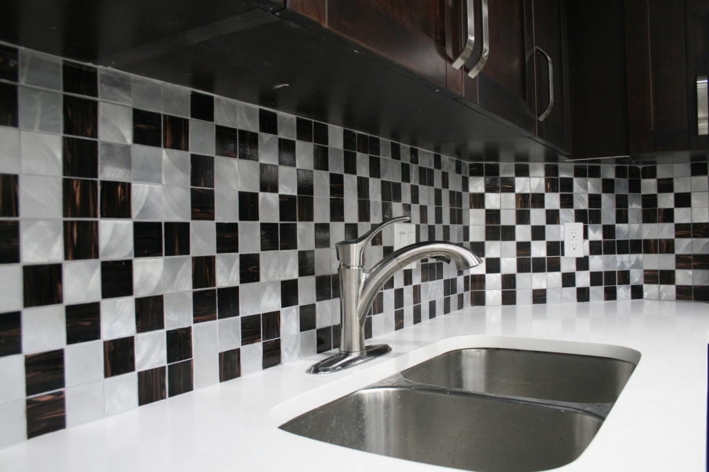 Quartz Counter Top with Under-Mount Sink