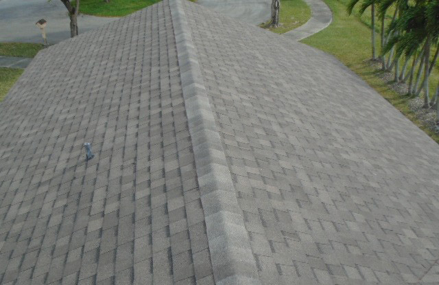 Final photo of installed architectural shingle in Kendall