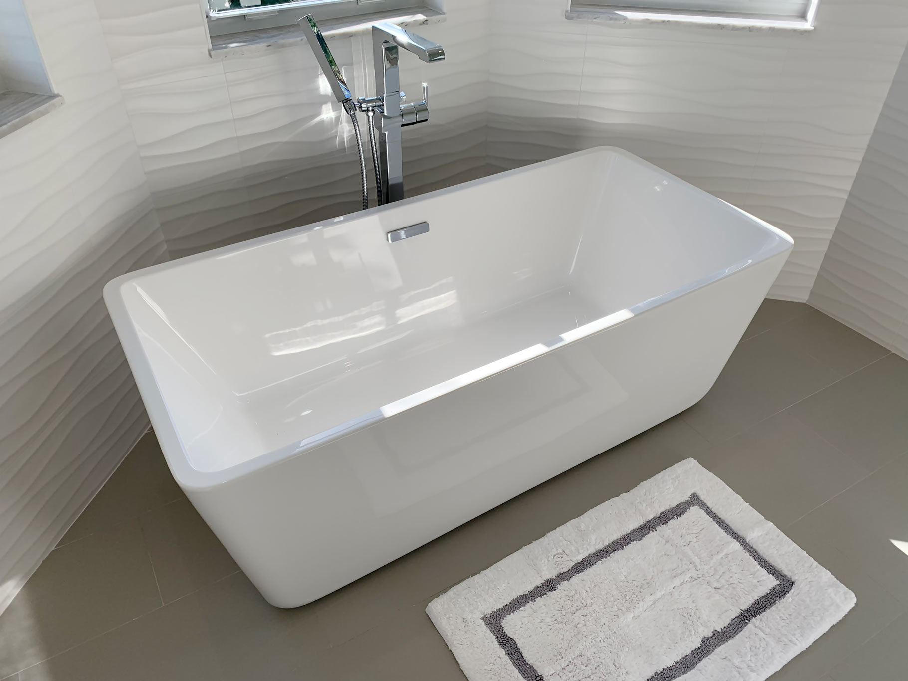 New freestanding tub by American Standard®